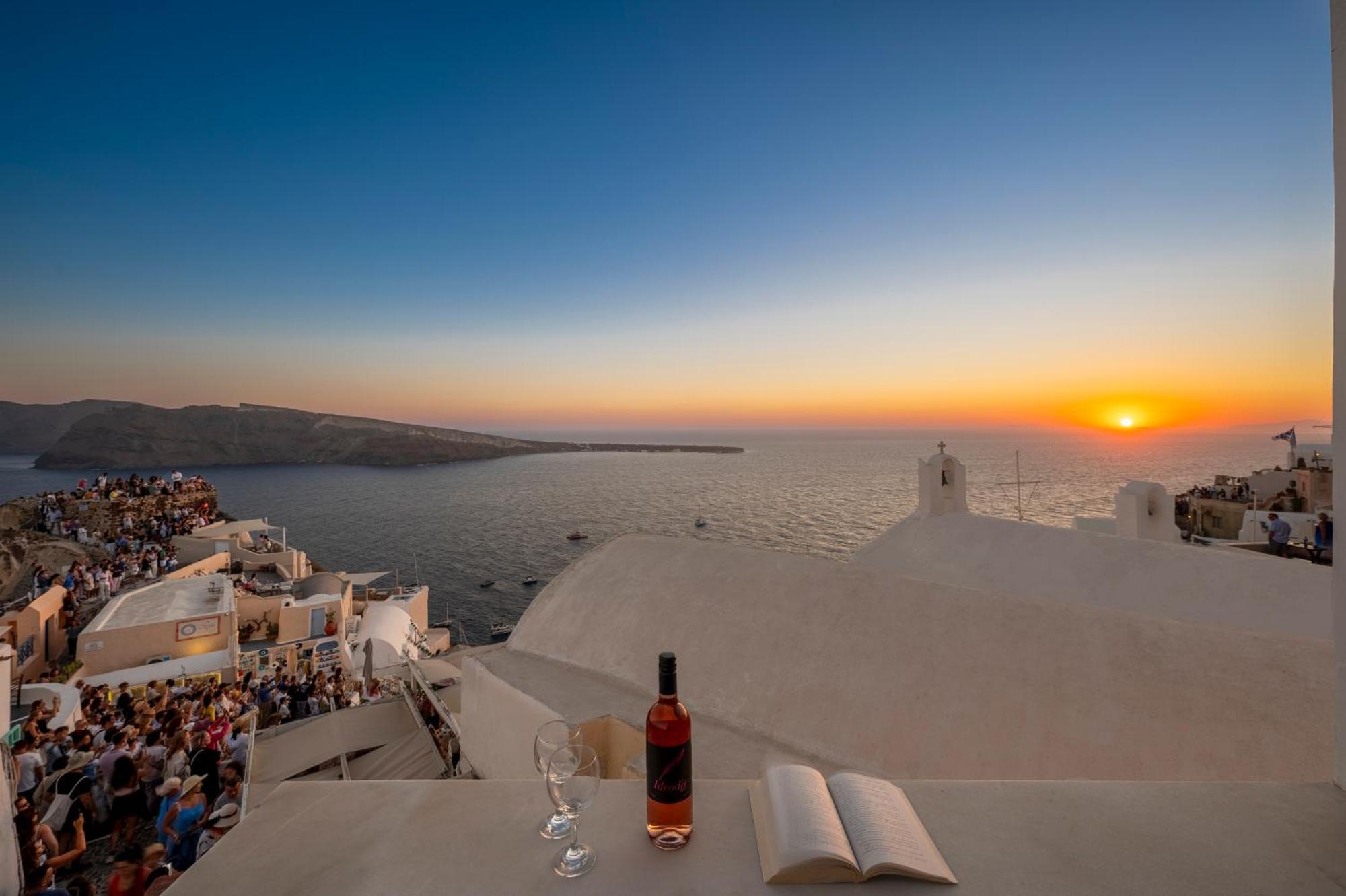 Sole D'Oro Sunset & Caldera View Grand Suite Oía Eksteriør billede